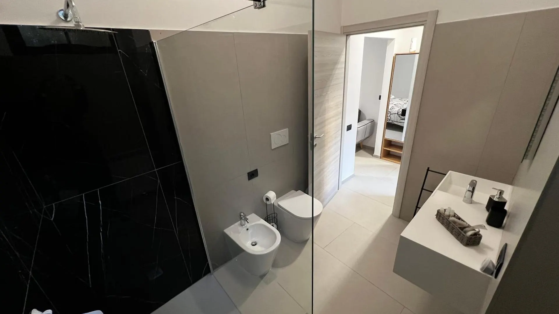 Holiday home The One Malpensa Rooms Vizzola Ticino Italy